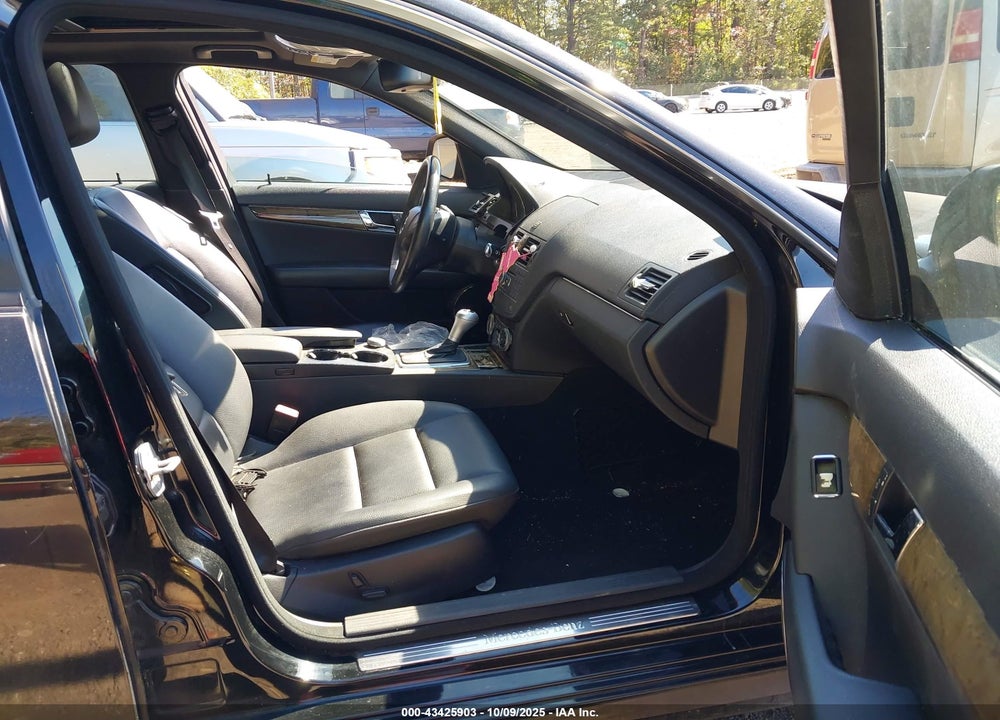 2009 MERCEDES-BENZ C CLASS VIN: WDDGF56X79R042758
