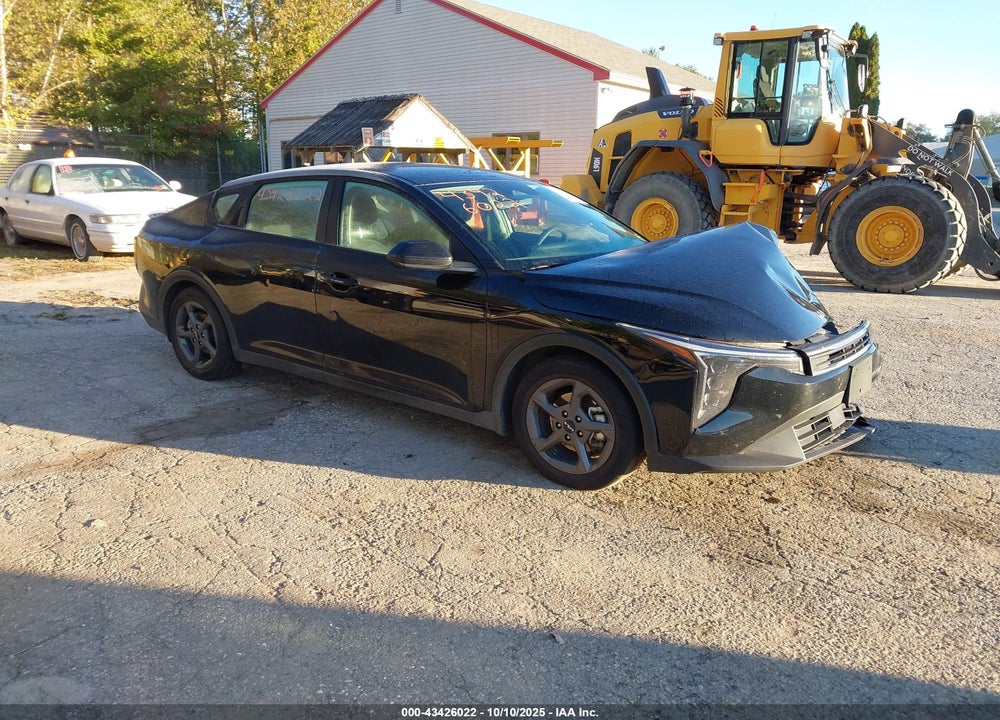 2025 KIA K4 LXS VIN: 3KPFT4DE8SE068930
