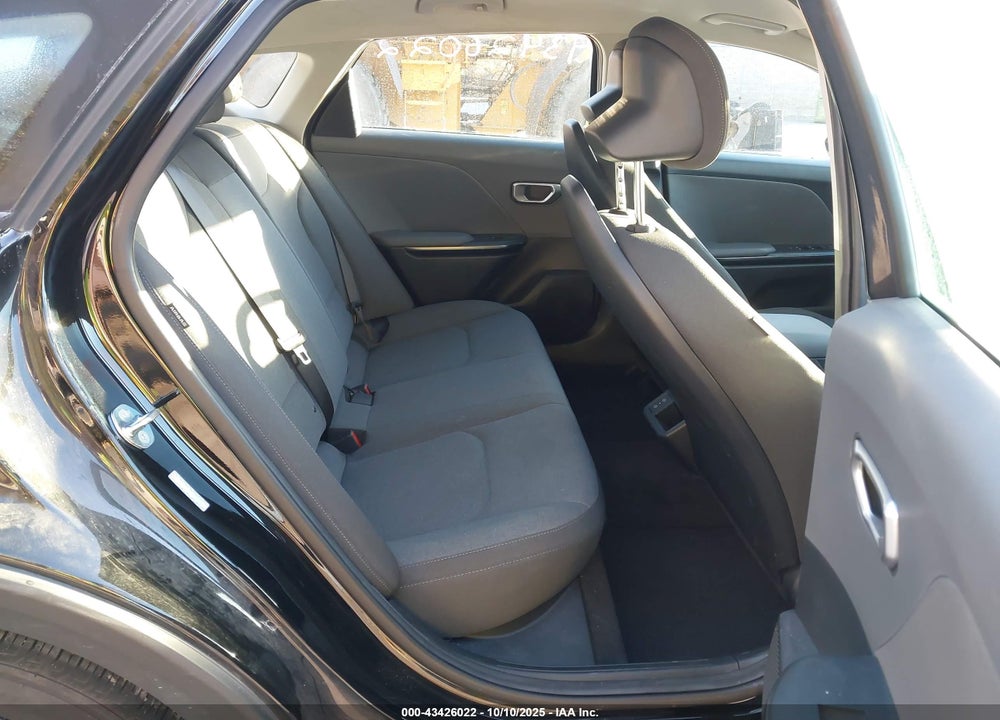 2025 KIA K4 LXS VIN: 3KPFT4DE8SE068930