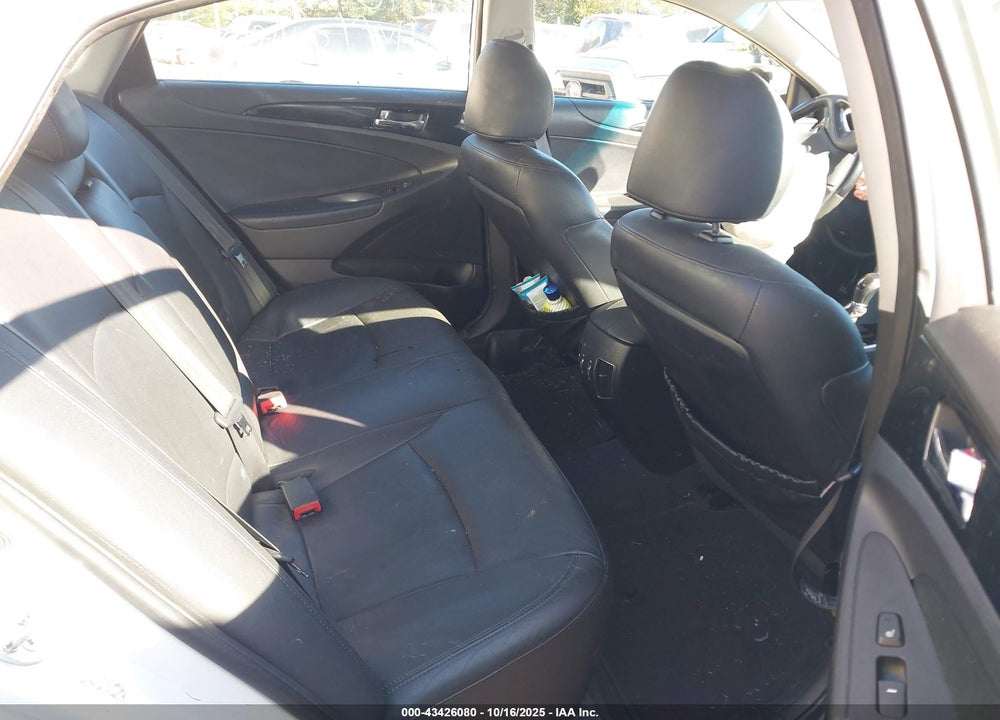 2011 HYUNDAI SONATA VIN: 5NPEC4ACXBH031758