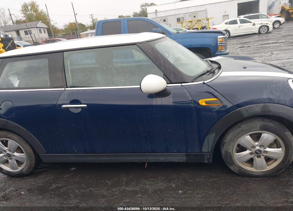 2015 MINI HARDTOP COOPER VIN: WMWXM5C5XF3A57949