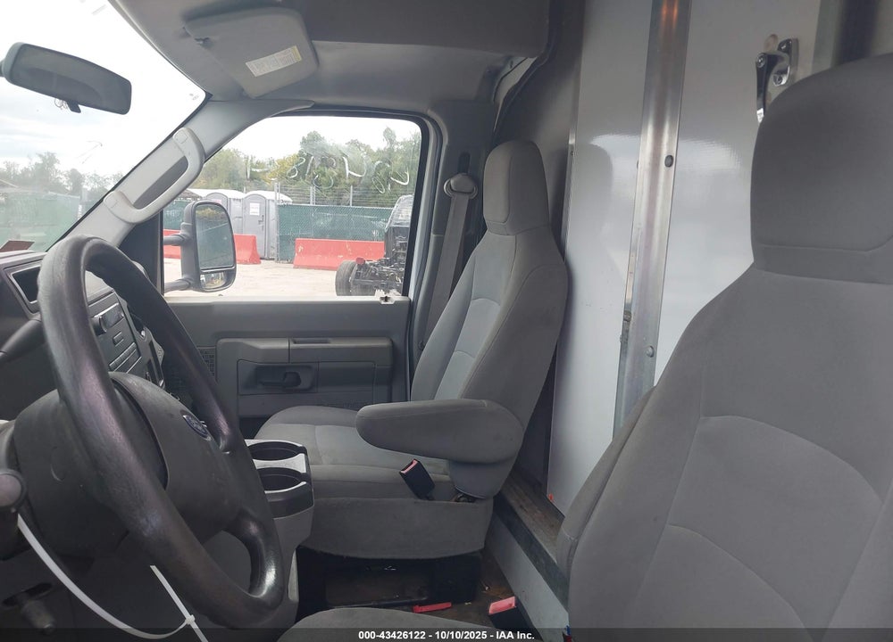 2016 FORD E-350 CUTAWAY VIN: 1FDWE3FL8GDC30611