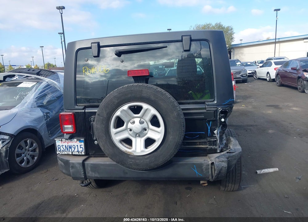2018 JEEP WRANGLER JK UNLIMITED SPORT 4X4 VIN: 1C4BJWDG9JL884617