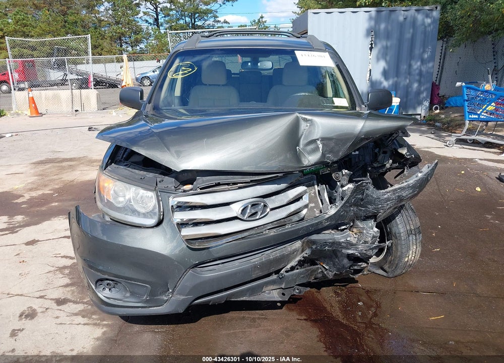 2012 HYUNDAI SANTA FE GLS VIN: 5XYZGDAB0CG105081