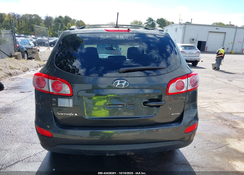 2012 HYUNDAI SANTA FE GLS VIN: 5XYZGDAB0CG105081
