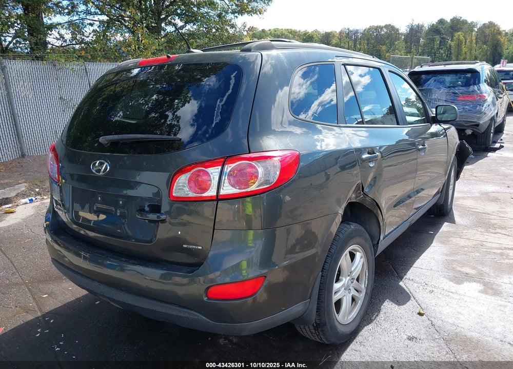 2012 HYUNDAI SANTA FE GLS VIN: 5XYZGDAB0CG105081