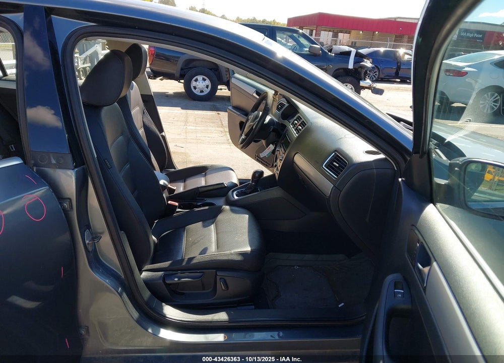 2013 VOLKSWAGEN JETTA 2.5L SE VIN: 3VWDX7AJ2DM350243