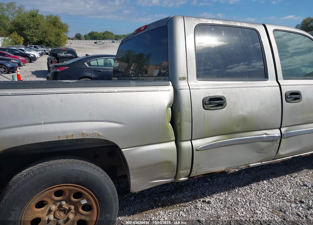 2005 GMC SIERRA 1500 SLE VIN: 2GTEC13T051194498