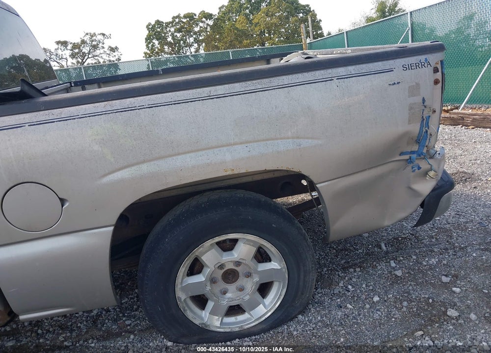 2005 GMC SIERRA 1500 SLE VIN: 2GTEC13T051194498
