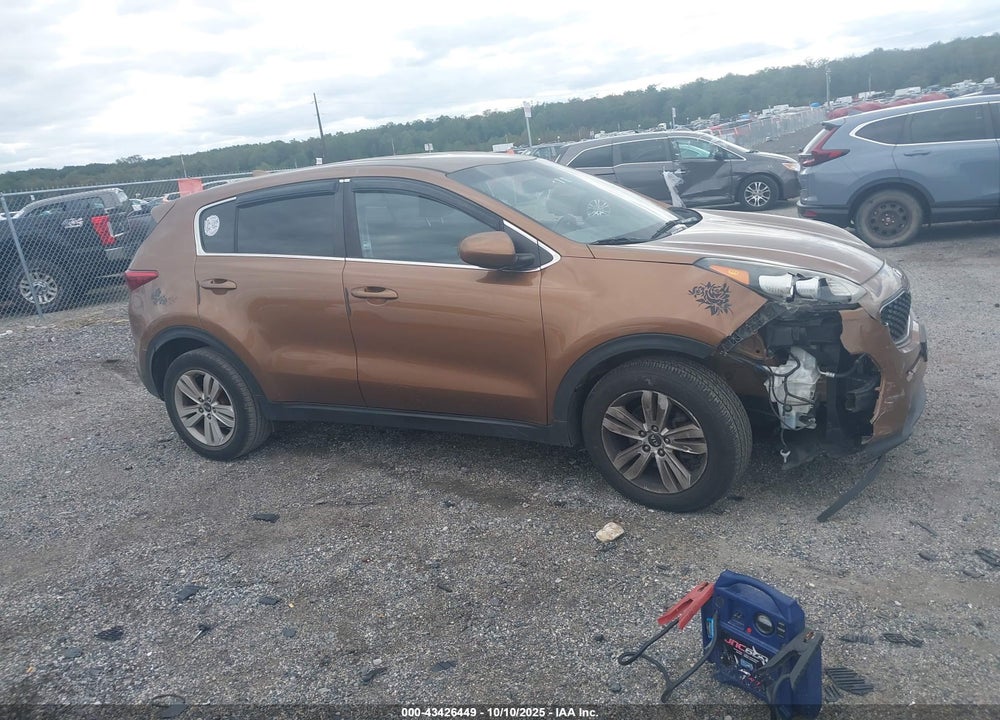 2018 KIA SPORTAGE LX VIN: KNDPM3AC1J7485402