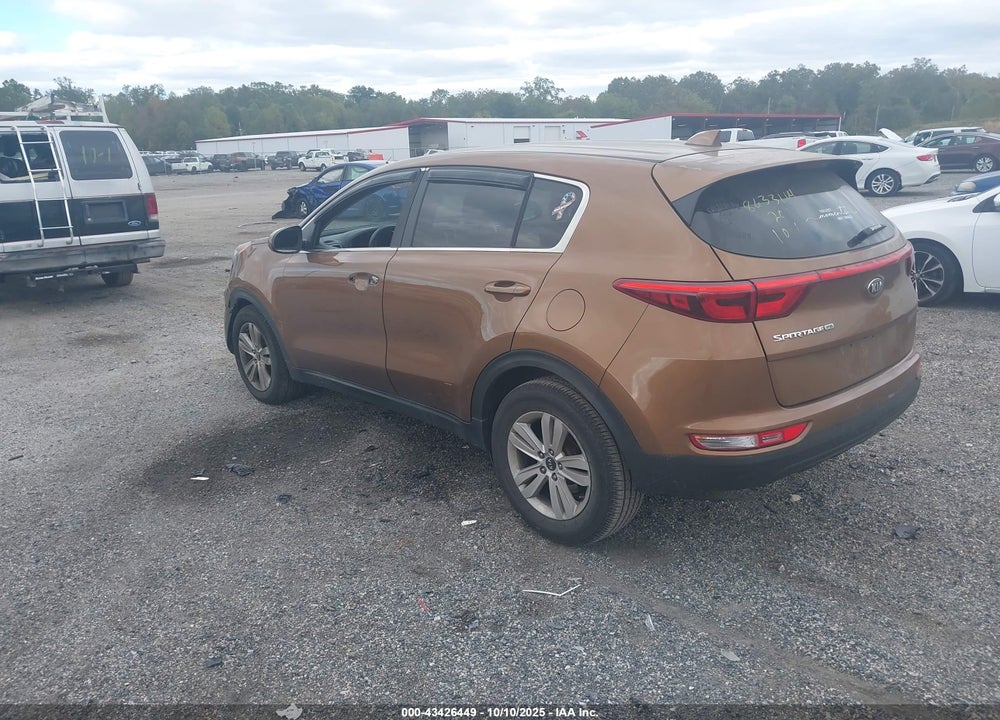 2018 KIA SPORTAGE LX VIN: KNDPM3AC1J7485402