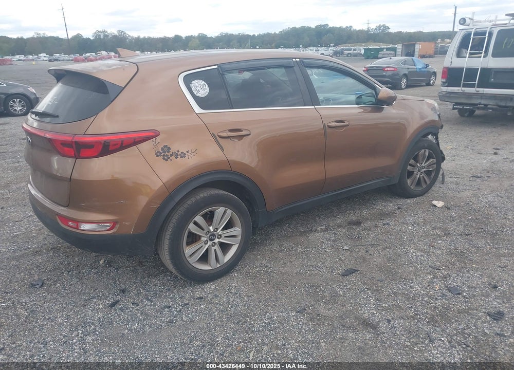 2018 KIA SPORTAGE LX VIN: KNDPM3AC1J7485402