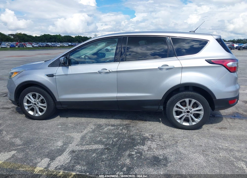 2017 FORD ESCAPE SE VIN: 1FMCU9GD3HUC16133