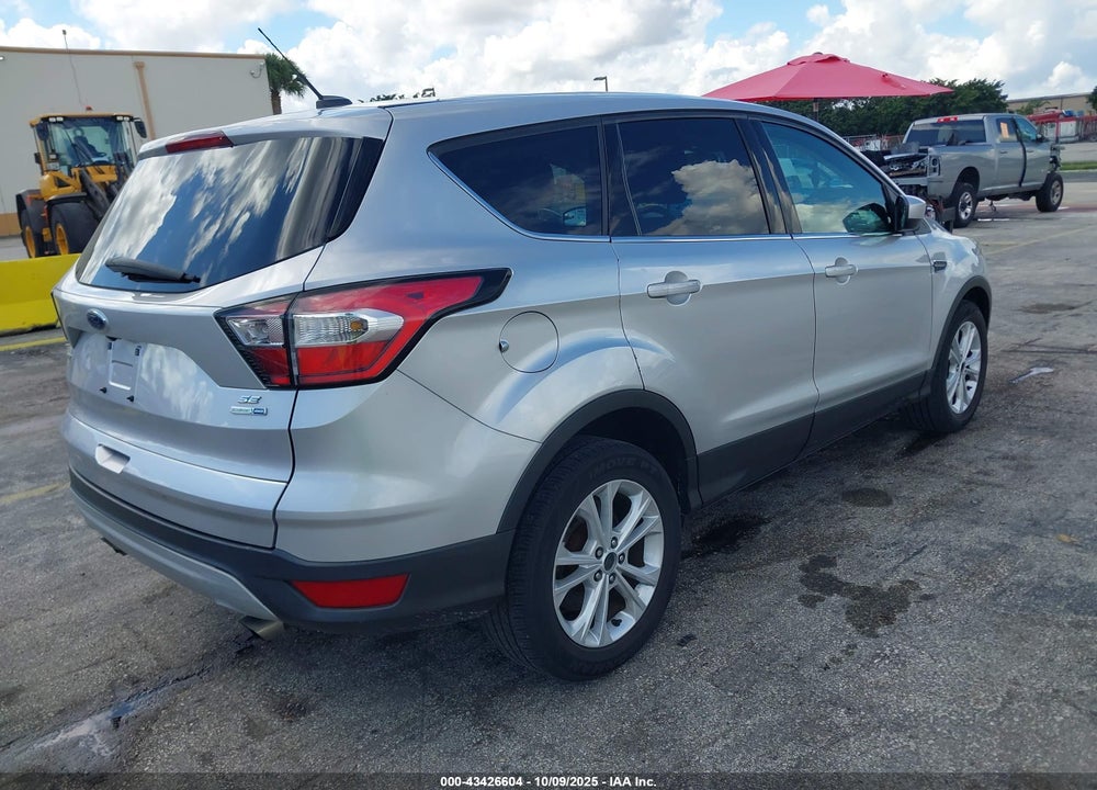 2017 FORD ESCAPE SE VIN: 1FMCU9GD3HUC16133