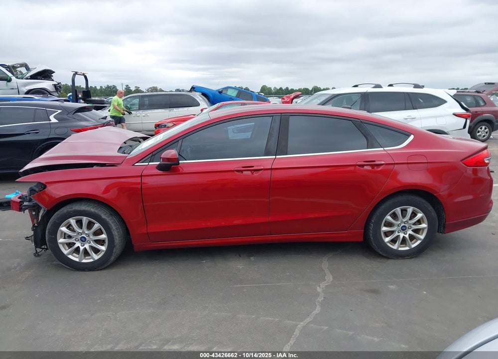 2018 FORD FUSION S VIN: 3FA6P0G79JR267315