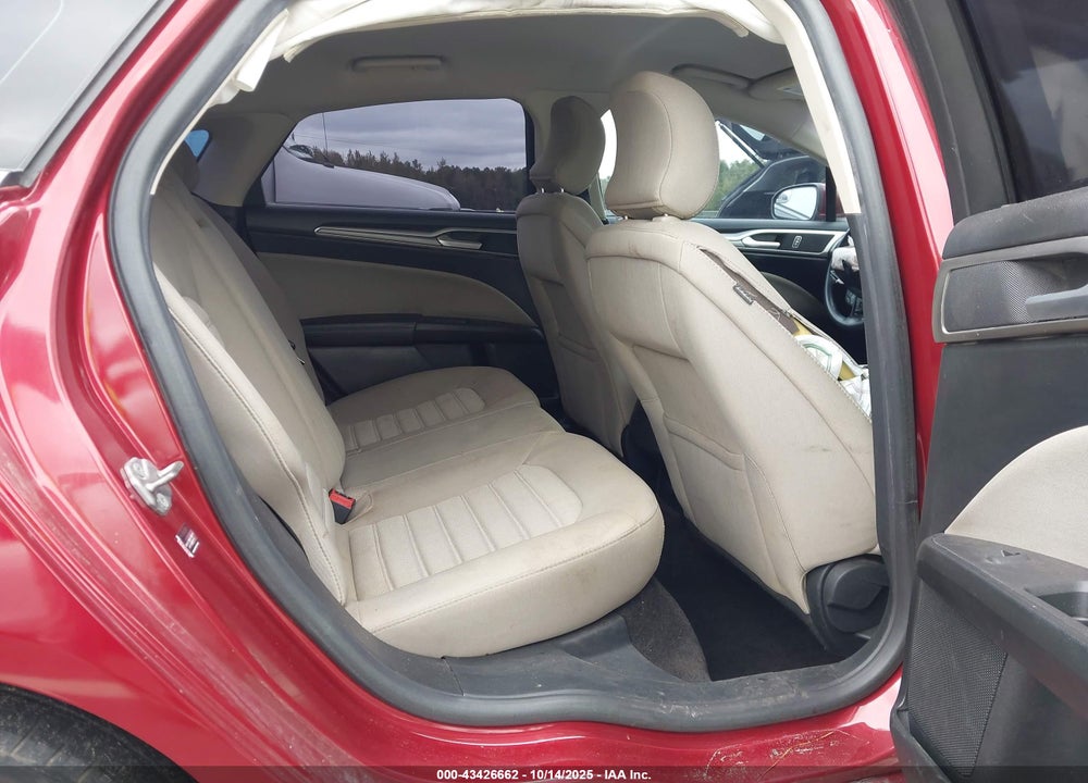 2018 FORD FUSION S VIN: 3FA6P0G79JR267315