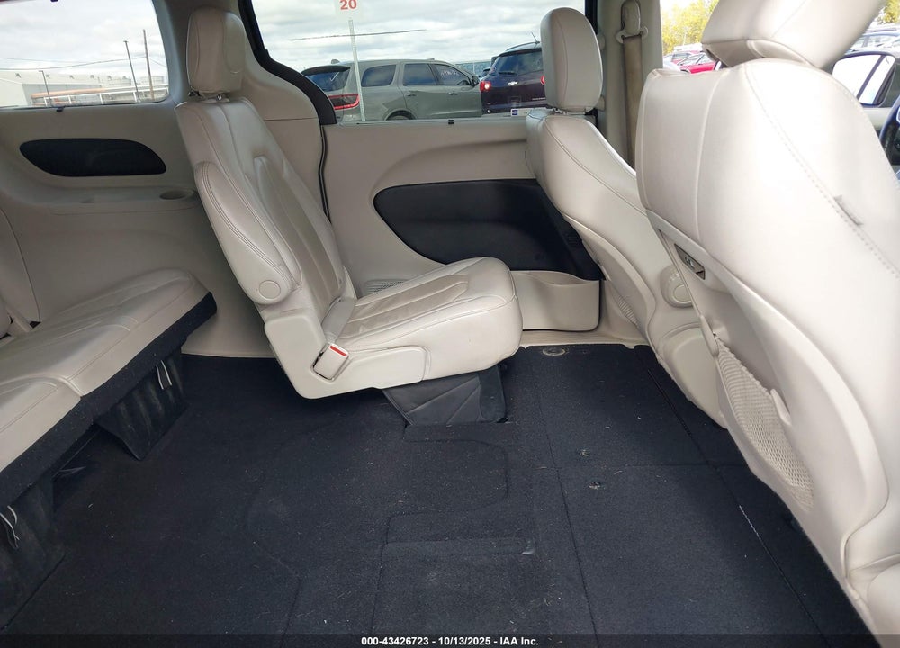 2021 CHRYSLER PACIFICA TOURING L VIN: 2C4RC1BG8MR584481