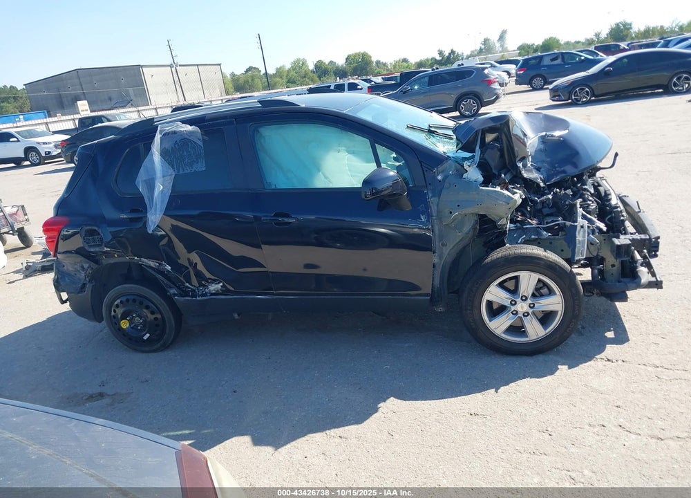 2022 CHEVROLET TRAX AWD LT VIN: KL7CJPSM3NB511956