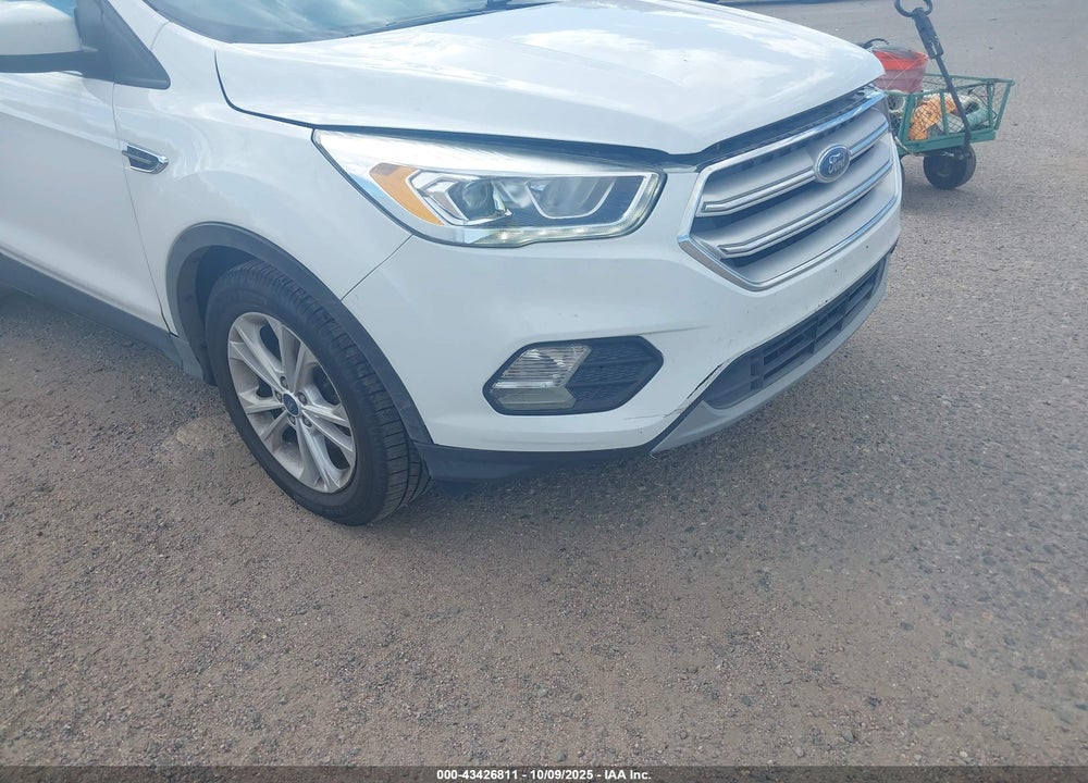 2018 FORD ESCAPE VIN: 1FMCU9H97JUB49391