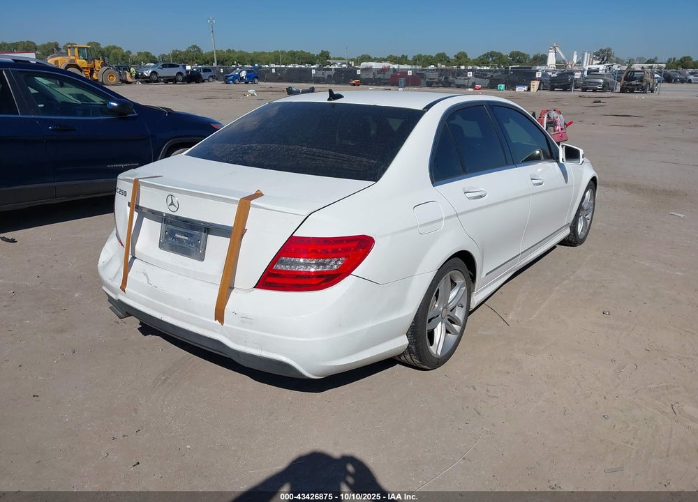 2014 MERCEDES-BENZ C 250 SPORT VIN: WDDGF4HB3EG215256