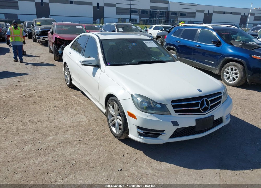 2014 MERCEDES-BENZ C 250 SPORT VIN: WDDGF4HB3EG215256