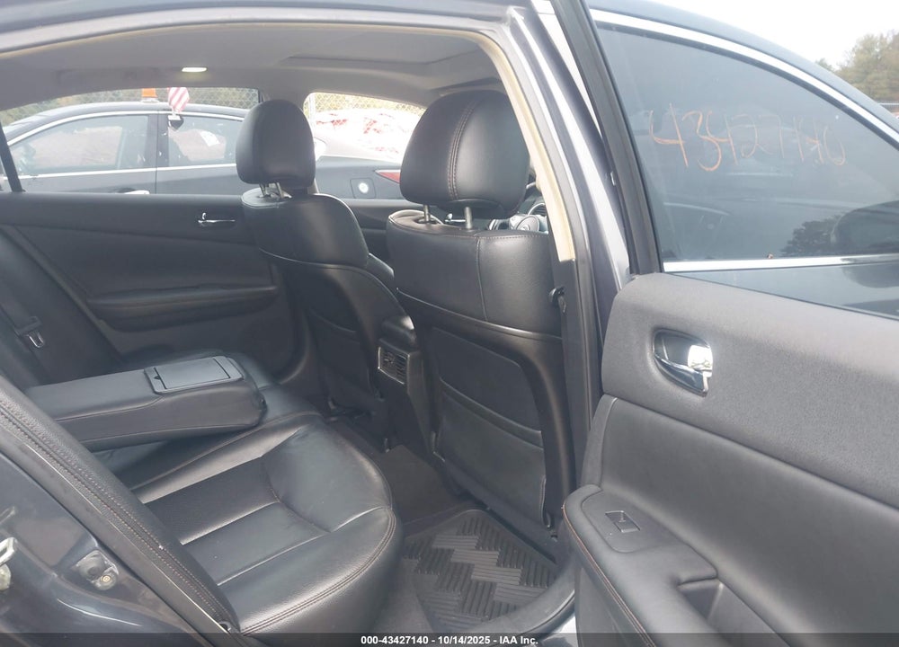 2011 NISSAN MAXIMA 3.5 SV VIN: 1N4AA5AP5BC805526