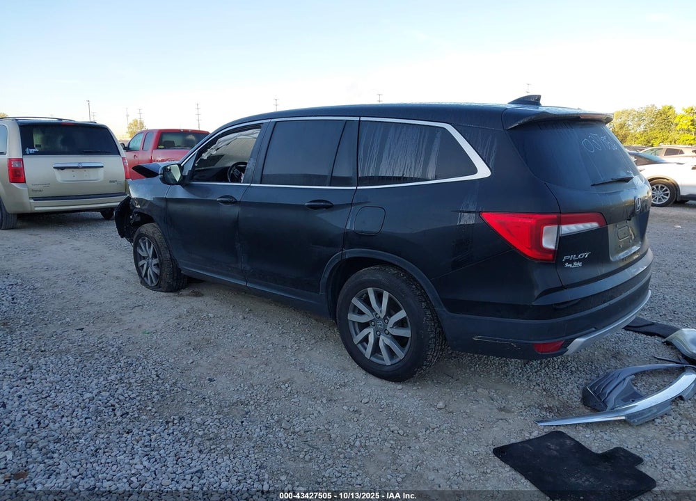 2022 HONDA PILOT VIN: 5FNYF6H54NB037856