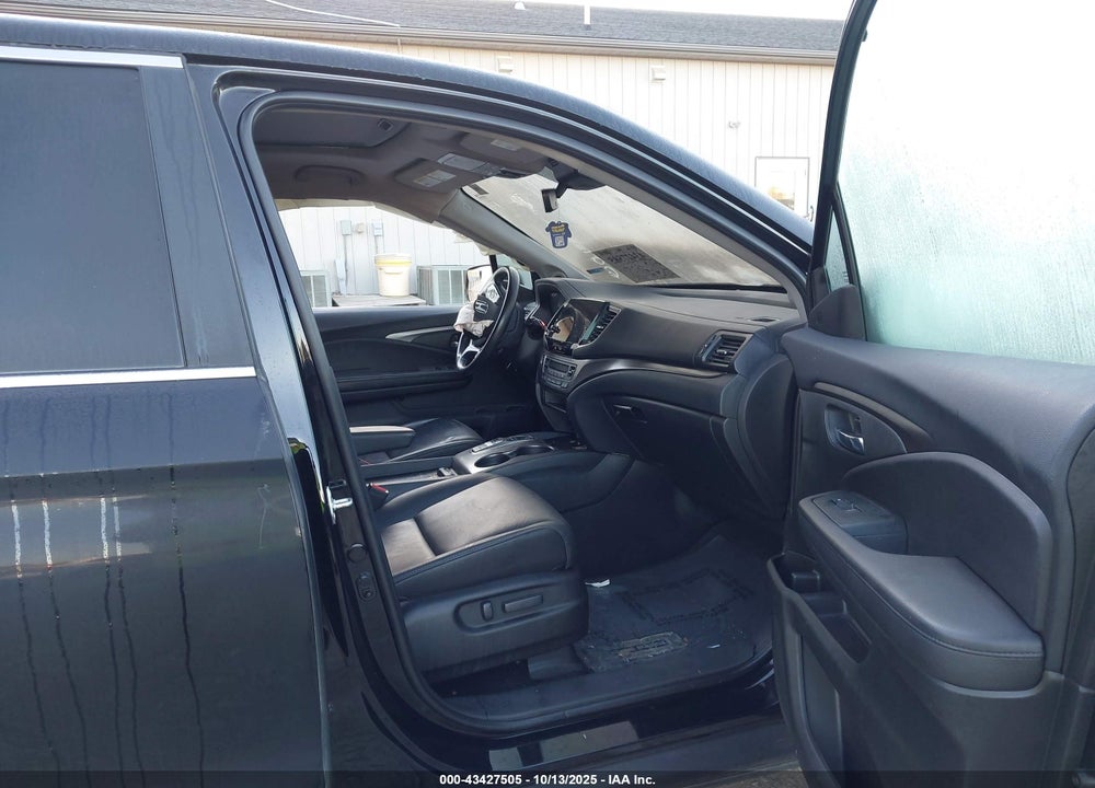 2022 HONDA PILOT VIN: 5FNYF6H54NB037856