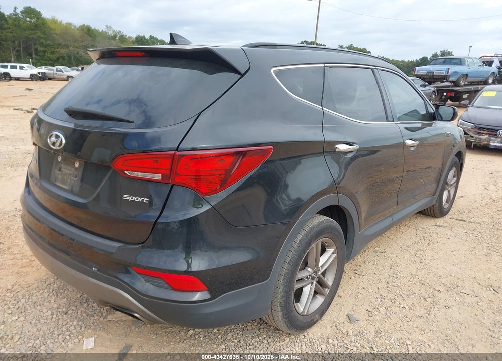 2017 HYUNDAI SANTA FE SPORT 2.4L VIN: 5NMZU3LBXHH031889