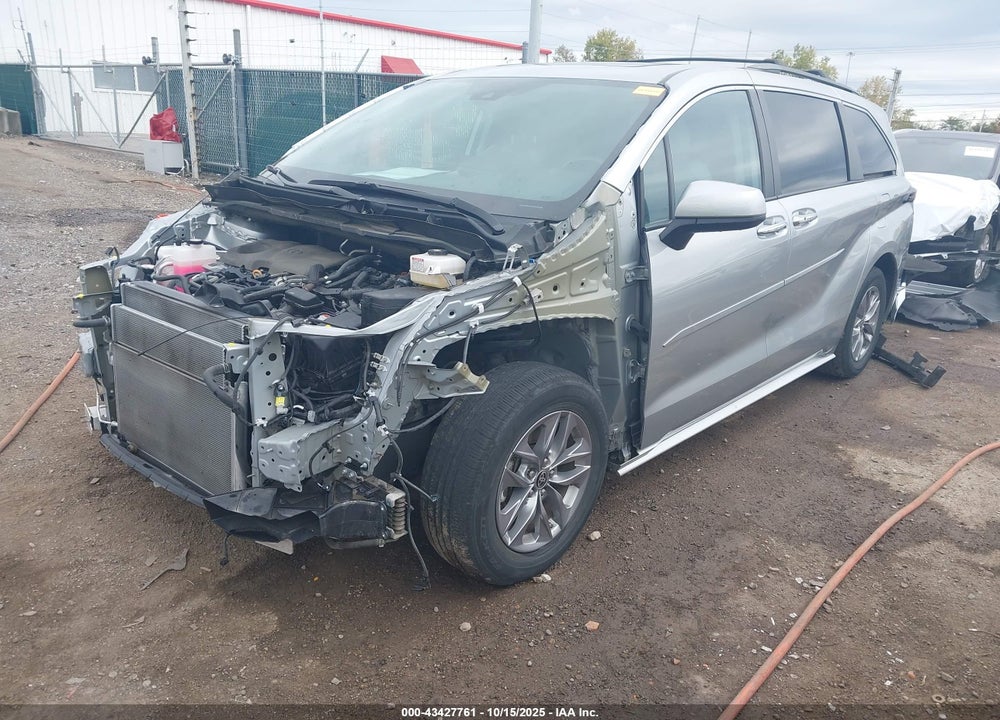 2022 TOYOTA SIENNA XLE VIN: 5TDYRKEC4NS134912
