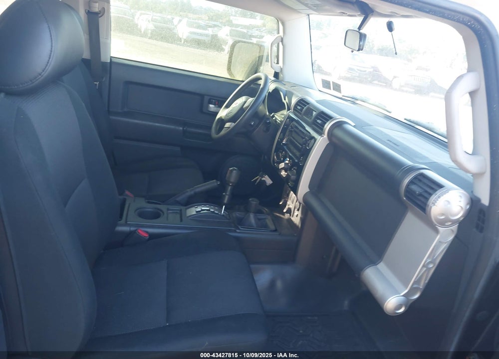 2007 TOYOTA FJ CRUISER VIN: JTEBU11FX70036225