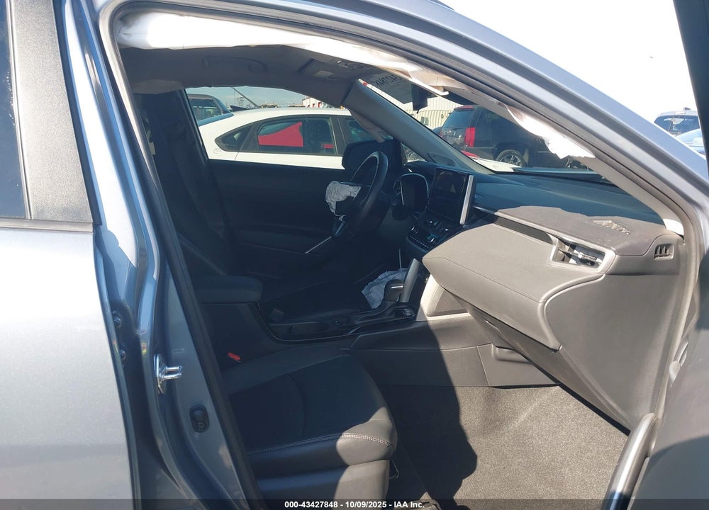 2024 TOYOTA COROLLA CROSS XLE VIN: 7MUDAAAG0RV072946
