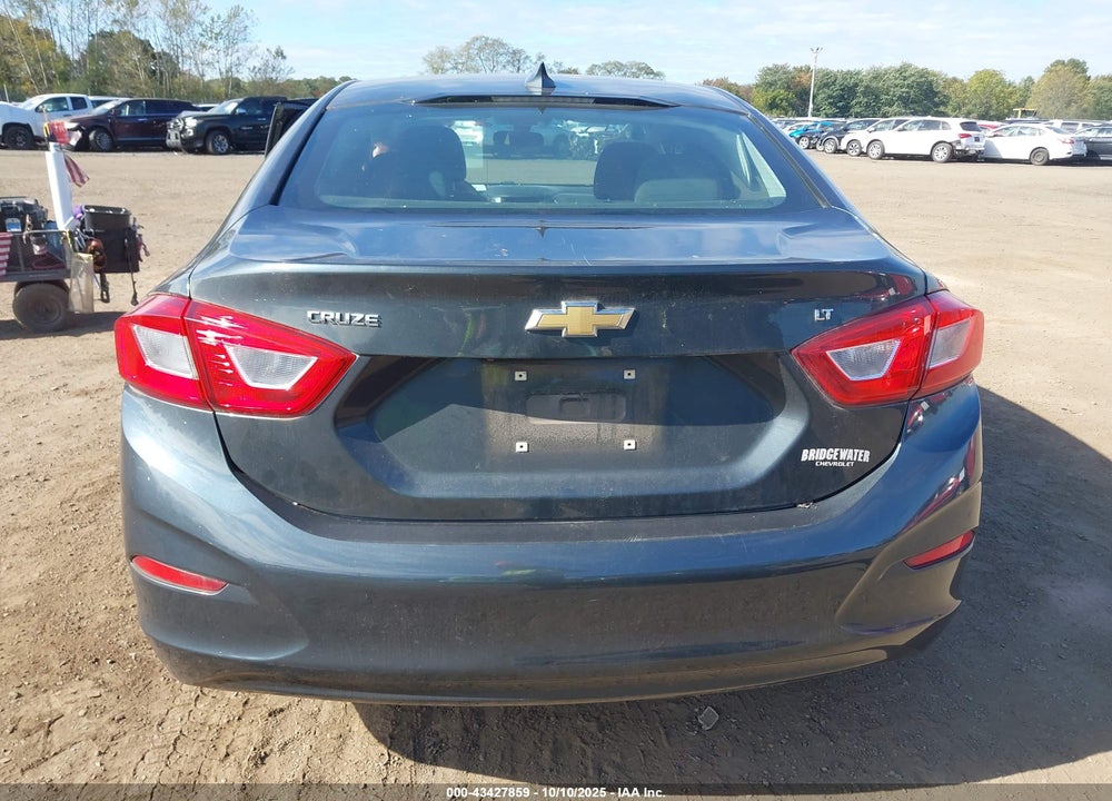 2018 CHEVROLET CRUZE VIN: 1G1BE5SM1J7167458