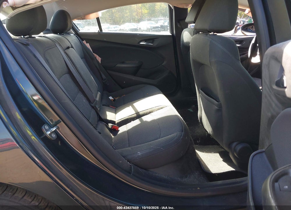 2018 CHEVROLET CRUZE VIN: 1G1BE5SM1J7167458