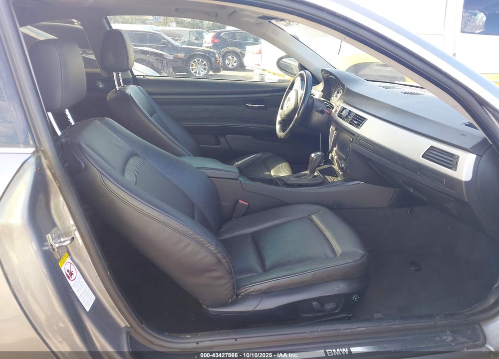 2007 BMW 3 SERIES VIN: WBAWV13577PK49077