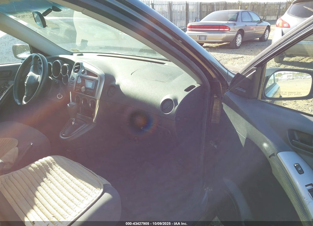 2005 TOYOTA MATRIX VIN: 2T1KR32E85C324027