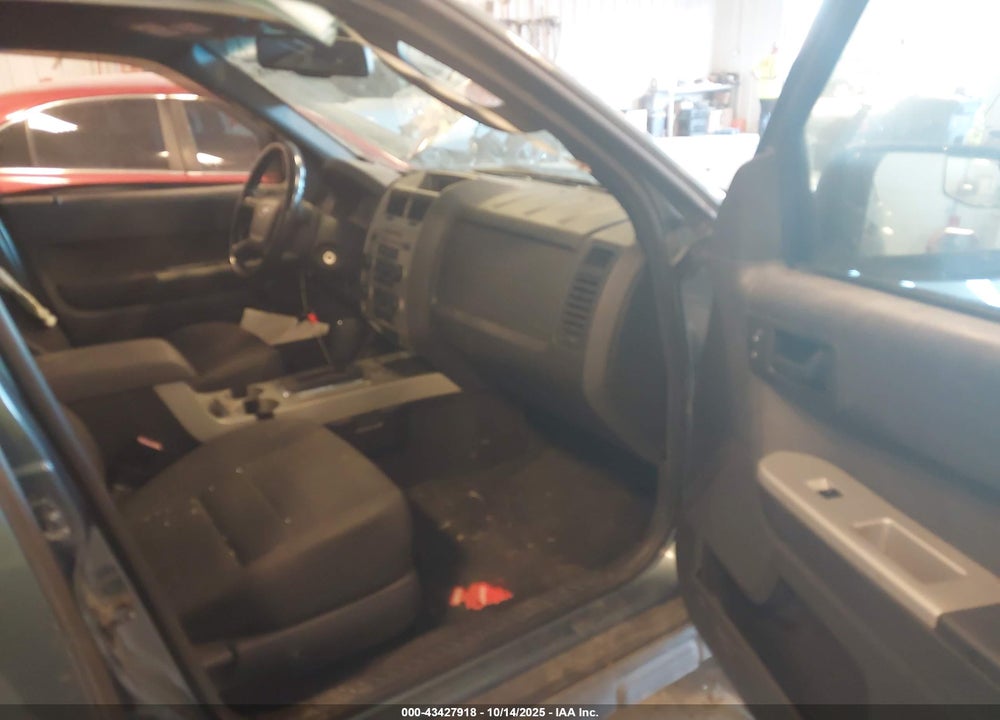 2010 FORD ESCAPE VIN: 1FMCU9D70AKC14713