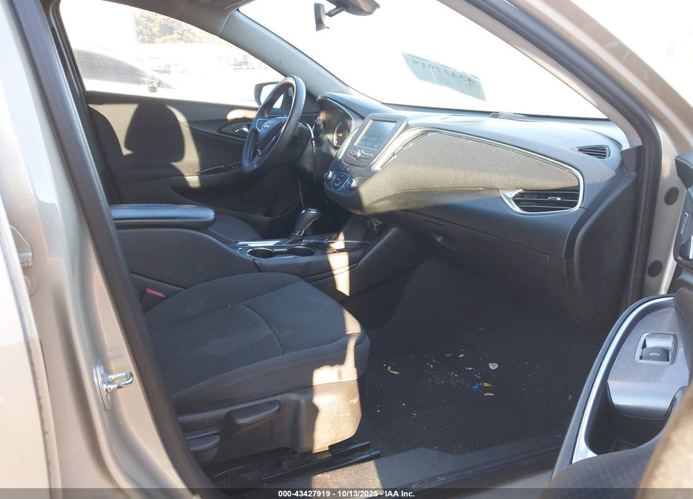2016 CHEVROLET MALIBU 1LT VIN: 1G1ZE5ST1GF271727