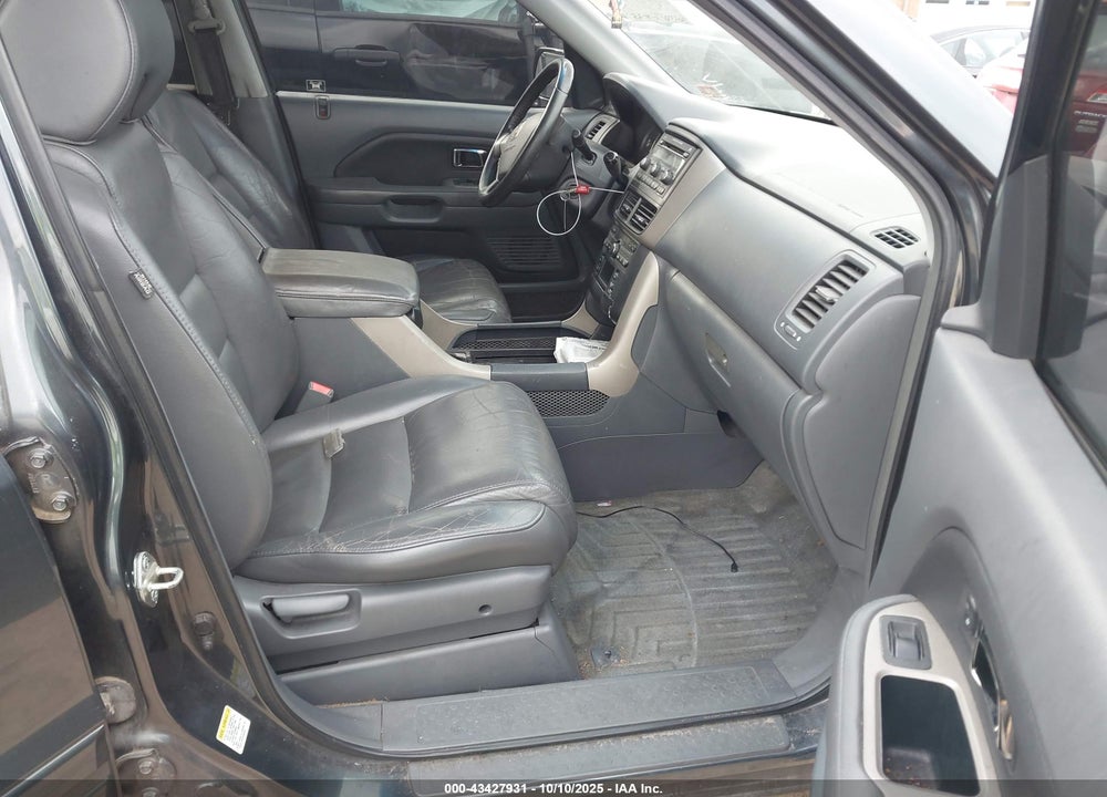 2006 HONDA PILOT VIN: 5FNYF18506B015437