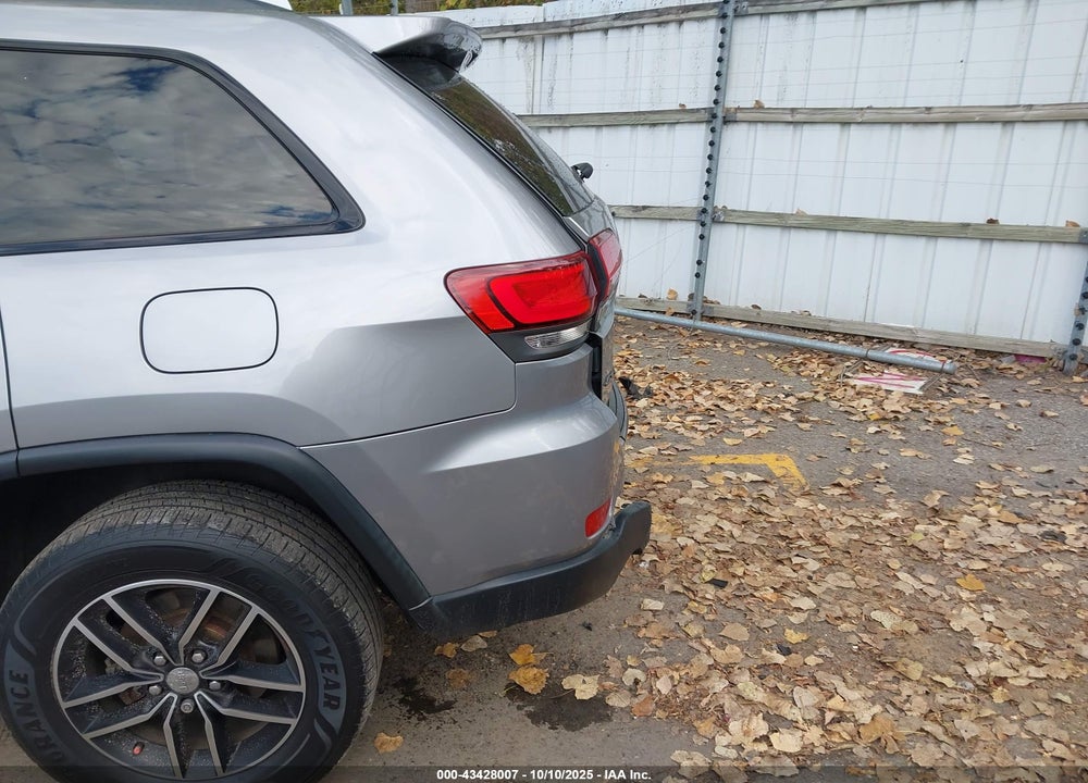 2017 JEEP GRAND CHEROKEE VIN: 1C4RJFLG1HC733460