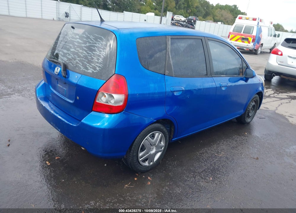 2008 HONDA FIT VIN: JHMGD38418S033633