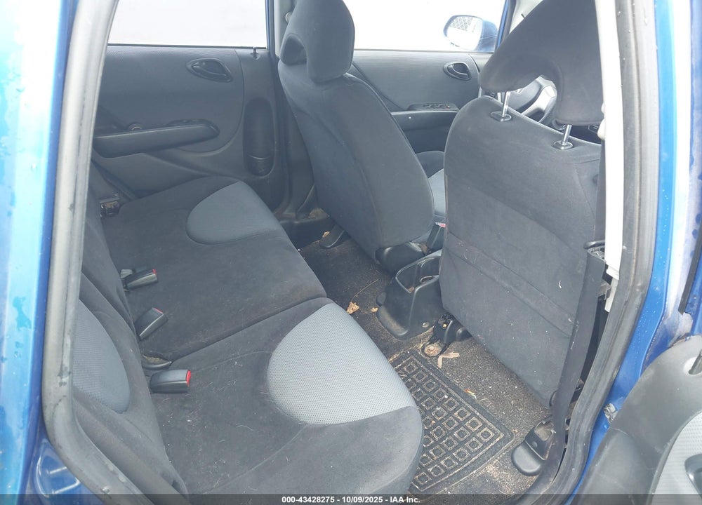 2008 HONDA FIT VIN: JHMGD38418S033633