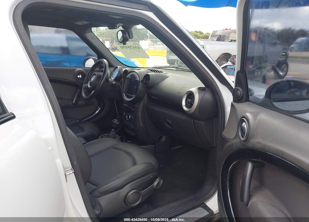2012 MINI COOPER VIN: WMWZC3C59CWP20046