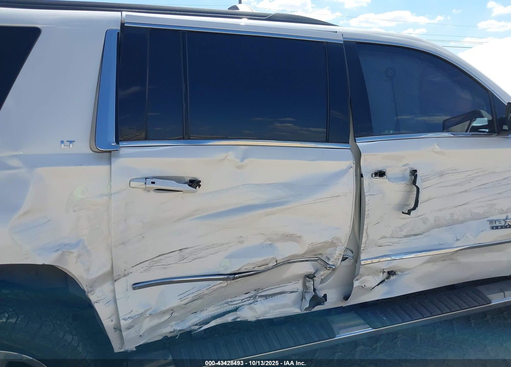 2018 CHEVROLET SUBURBAN LT VIN: 1GNSCHKC4JR305768