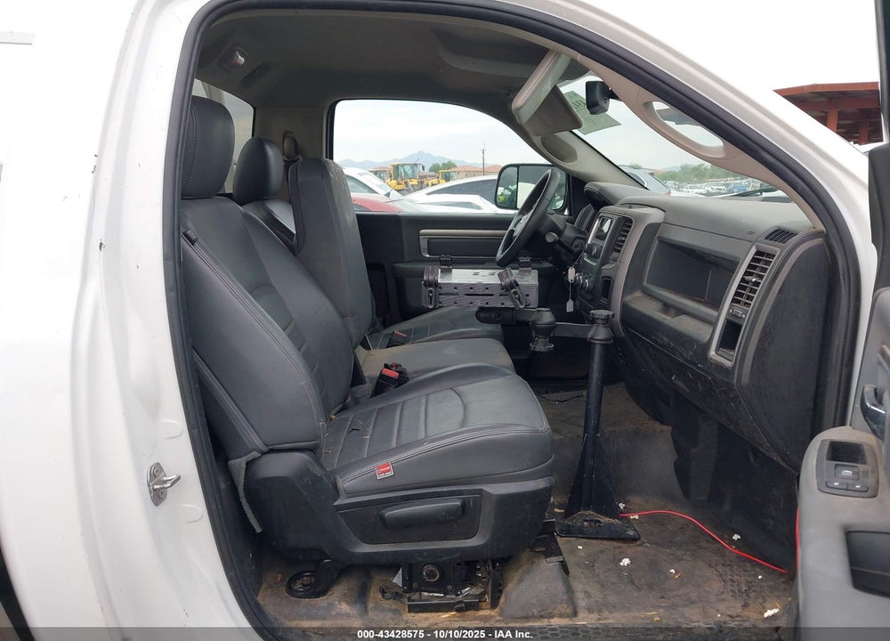 2018 RAM 2500 TRADESMAN 4X2 8' BOX VIN: 3C6LR4AT5JG363398