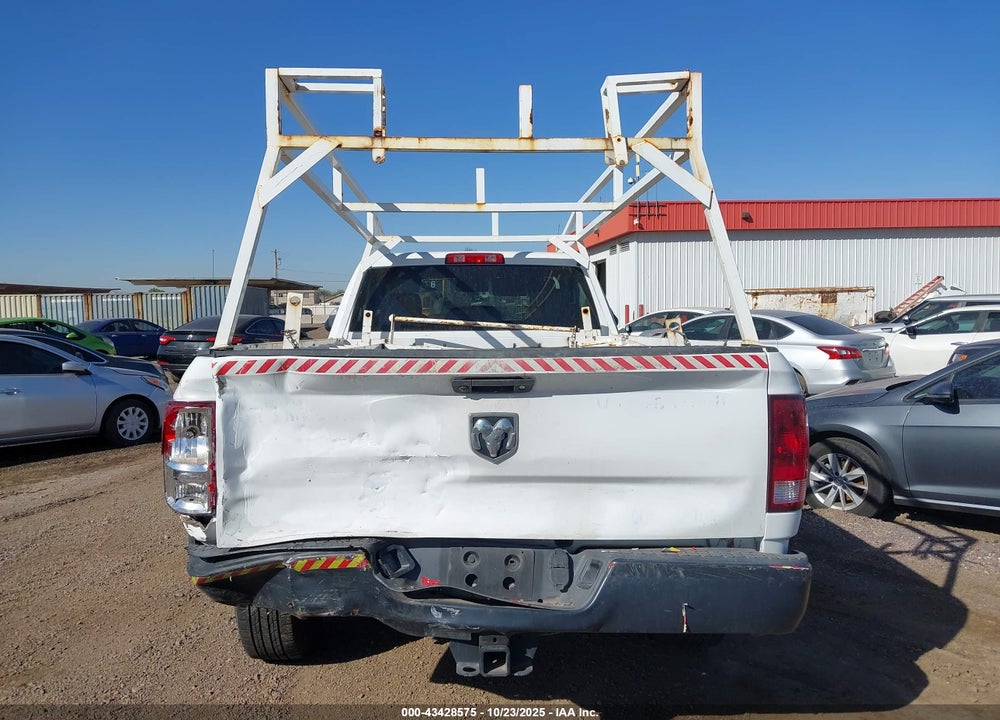 2018 RAM 2500 TRADESMAN 4X2 8' BOX VIN: 3C6LR4AT5JG363398