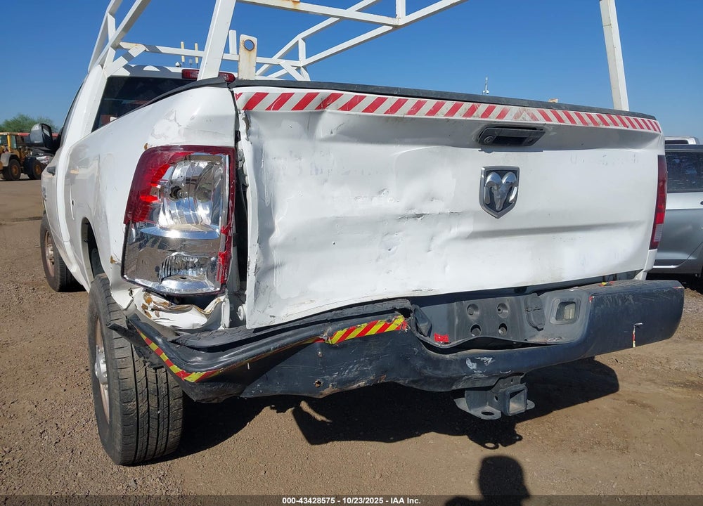 2018 RAM 2500 TRADESMAN 4X2 8' BOX VIN: 3C6LR4AT5JG363398