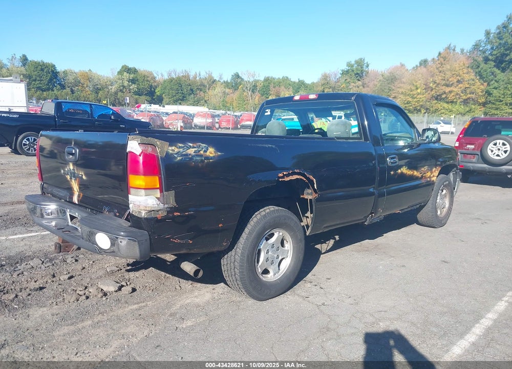 2000 CHEVROLET SILVERADO 1500 LS VIN: 1GCEK14T2YE137496