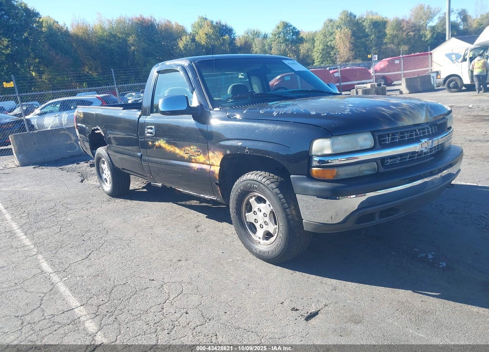 2000 CHEVROLET SILVERADO 1500 LS VIN: 1GCEK14T2YE137496