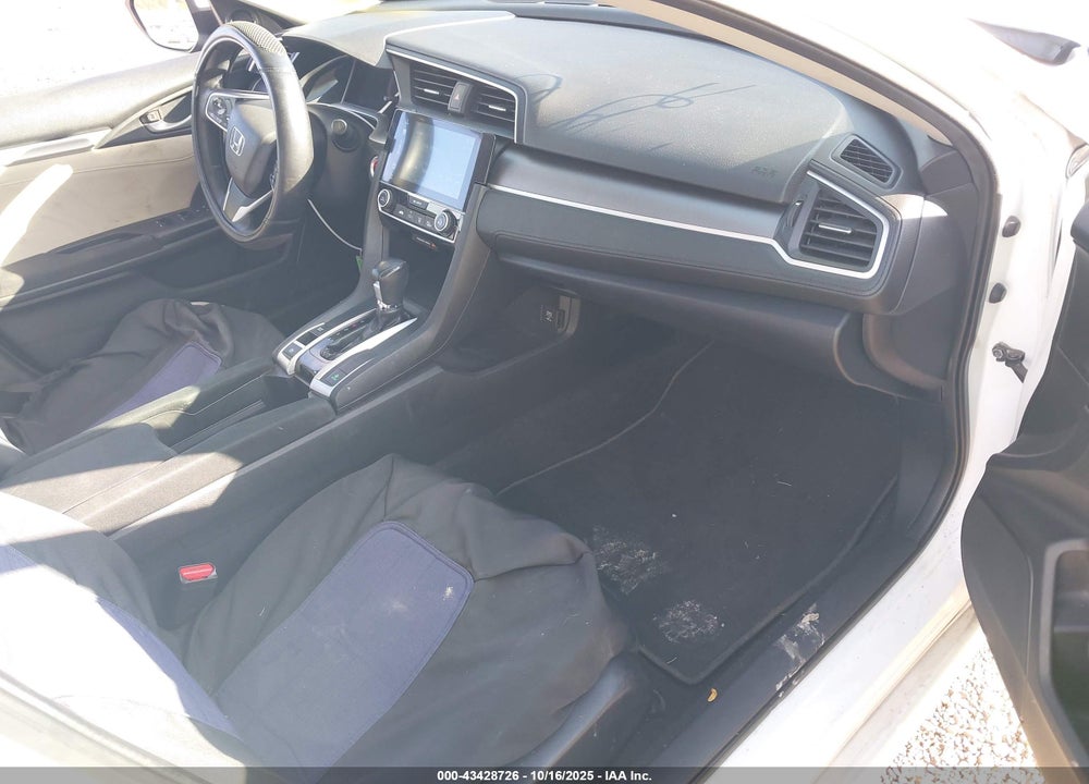 2018 HONDA CIVIC VIN: 19XFC2F75JE206117